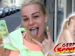 Blonde Rebecca Black fickt beim deutschen Casting für Geld