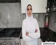 aubrey babcock sophia leone two hot muslim babes share cock.