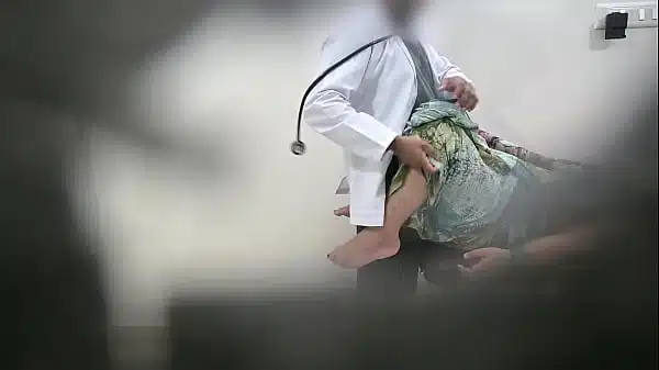 Telugu Andhra doctor satisfying sexual desire from a patient lady