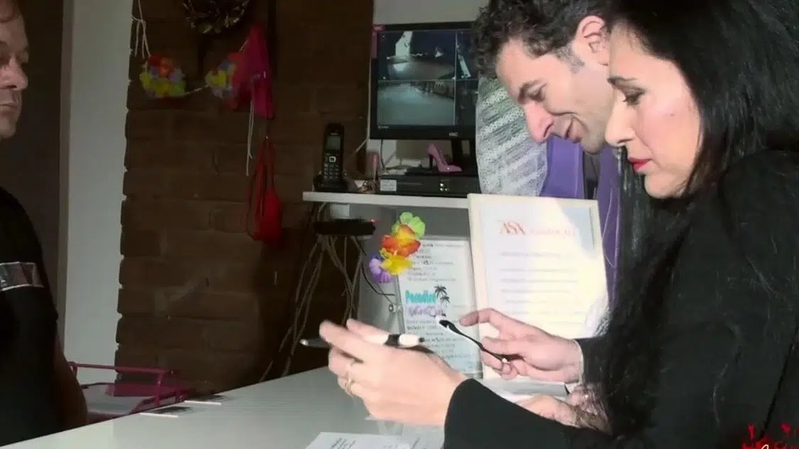 First time in a swinger club fro hot real couple