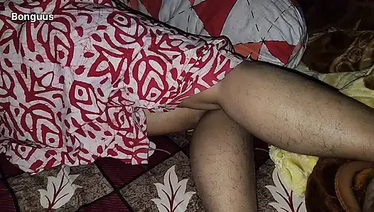 Exploring my Stepmoms Pussy Sharing Bed With Hot MILF