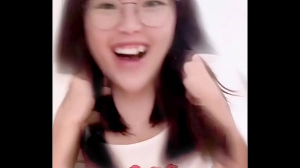 介紹及完結 自肥 享受閨蜜的男朋友 3P MIA 穿戴假陽具 Hong Kong AV Cantonese AV MacyChanHK Macy Chan 情慾自主實踐者 廣東話AV 香港AV