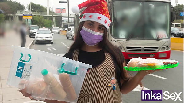 Venezolana ambulante es follada por joven de escenografía